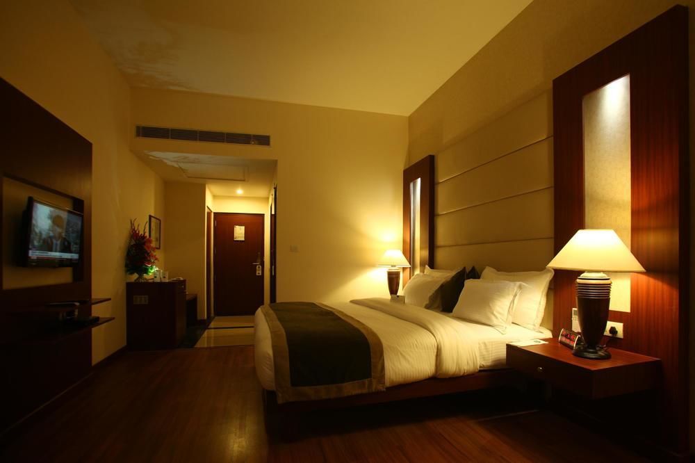 Continent Nakodar Hotel & Resorts Exterior photo