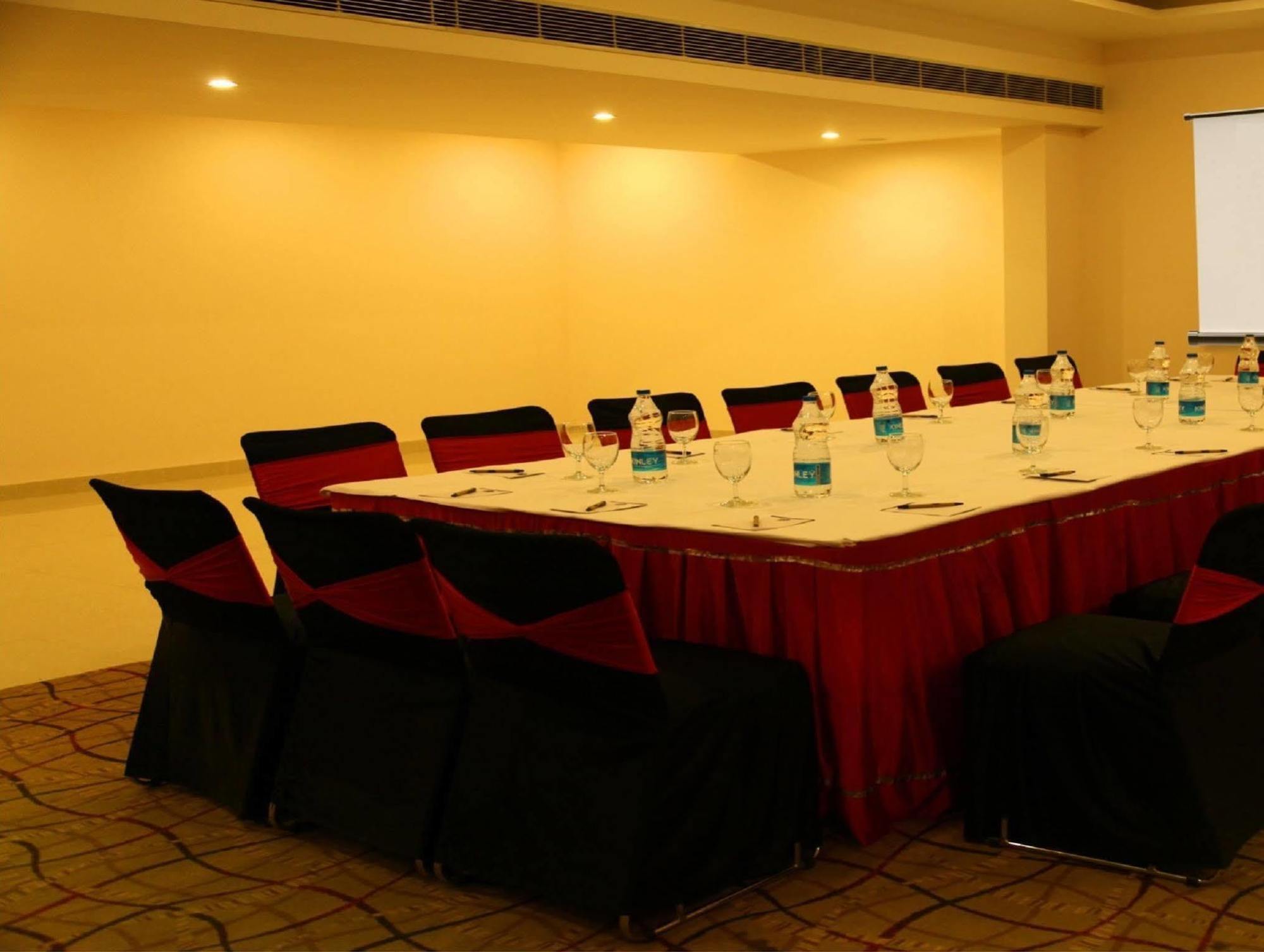 Continent Nakodar Hotel & Resorts Exterior photo